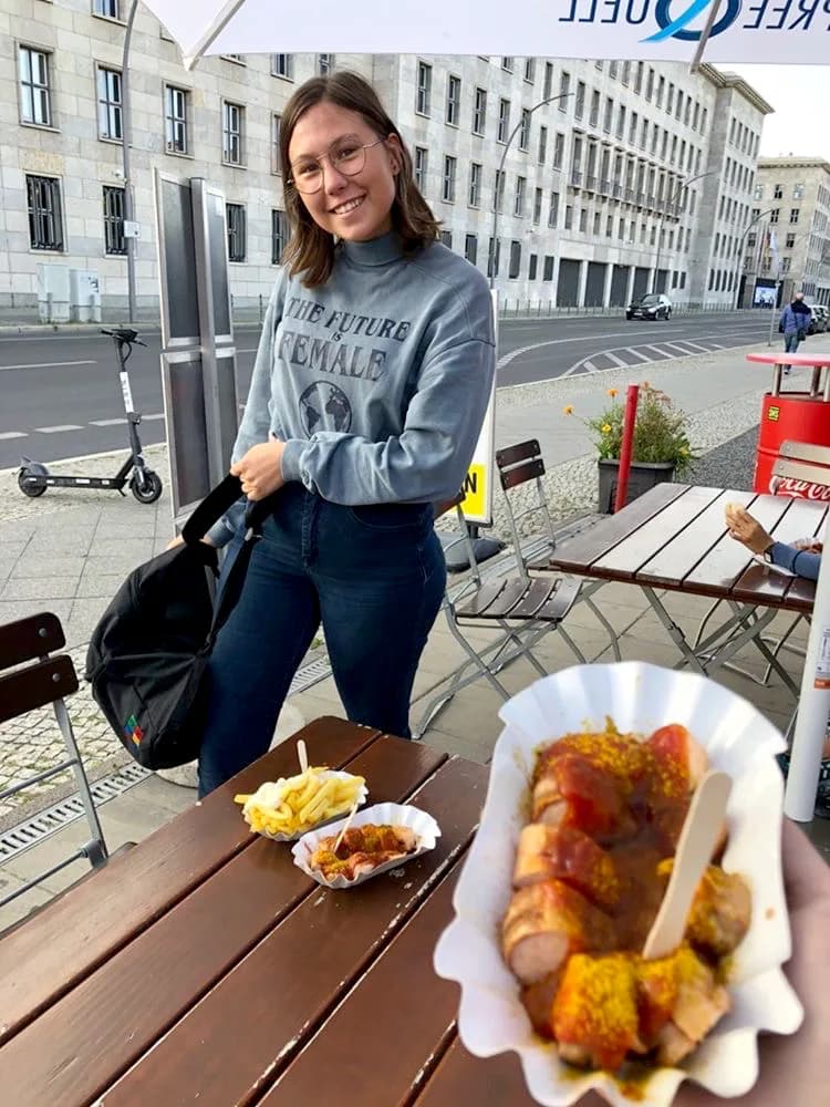 Studentessa in una città tedesca durante un anno all’estero in Germania, tra vita quotidiana, tempo libero e sistema scolastico tedesco.