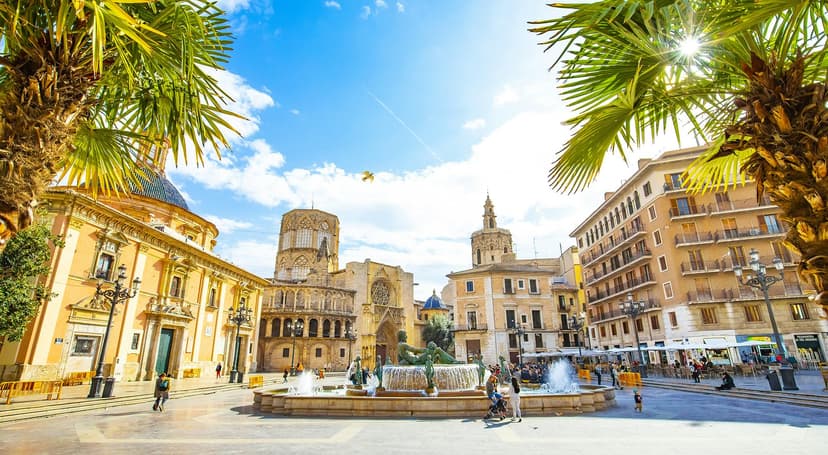 https://www.datocms-assets.com/118979/1717160229-photo-gallery-hs-flex-spain-valencia-flickr-city.webp
