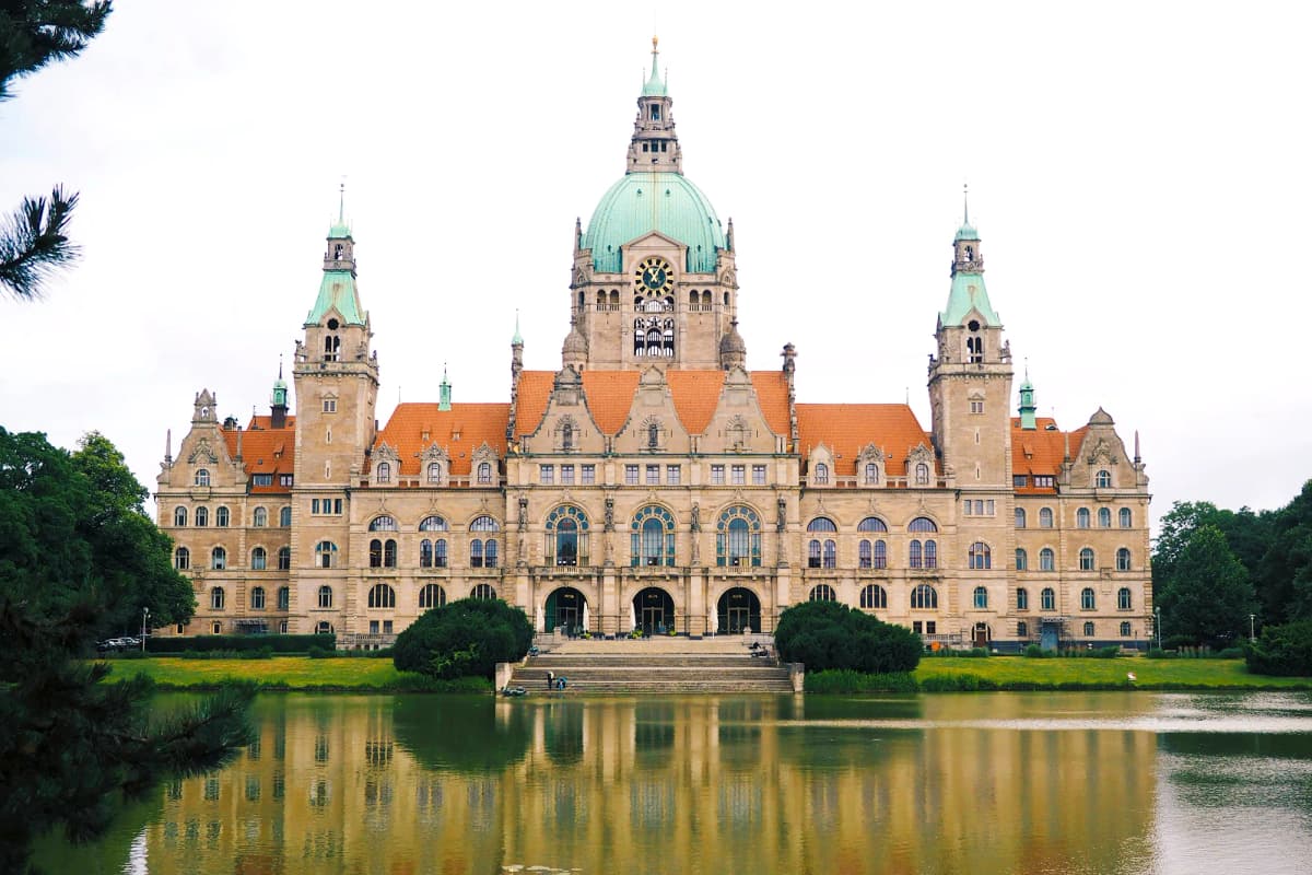 Edificio storico a Hannover durante un Anno scolastico all’estero in Germania, simbolo architettonico e culturale della città
