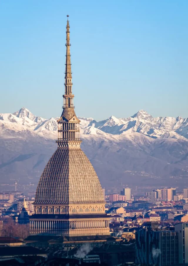 La Mole Antonelliana a Torino, una delle città italiane in cui WEP è presente con un ufficio.
